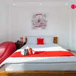 RedDoorz The Sun Hotel near Duong Quang Ham Street