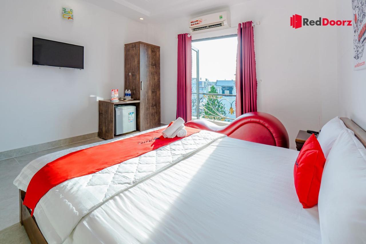 Reddoorz The Sun Near Duong Quang Ham Street 2*